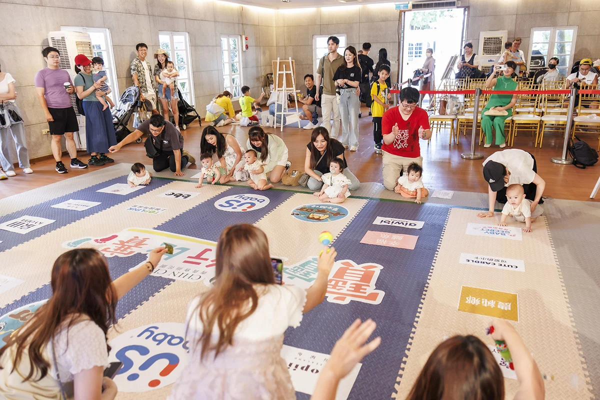 寶寶爬行比賽01